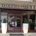מלון Astor 2*