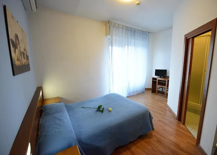 فندق Astor بيرودجا